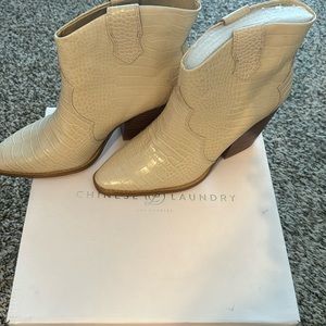 Chinese laundry cream bootie! Never worn!